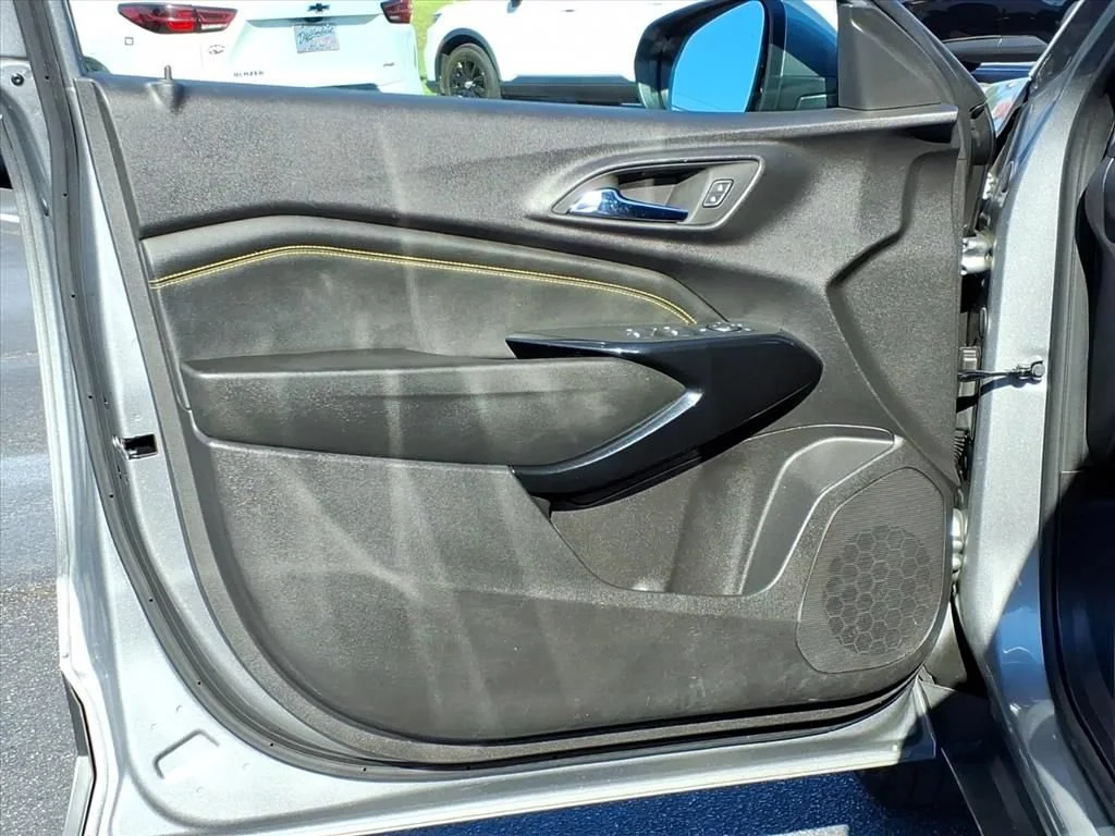 Used 2025 Sterling Gray Metallic Chevrolet LT image 5