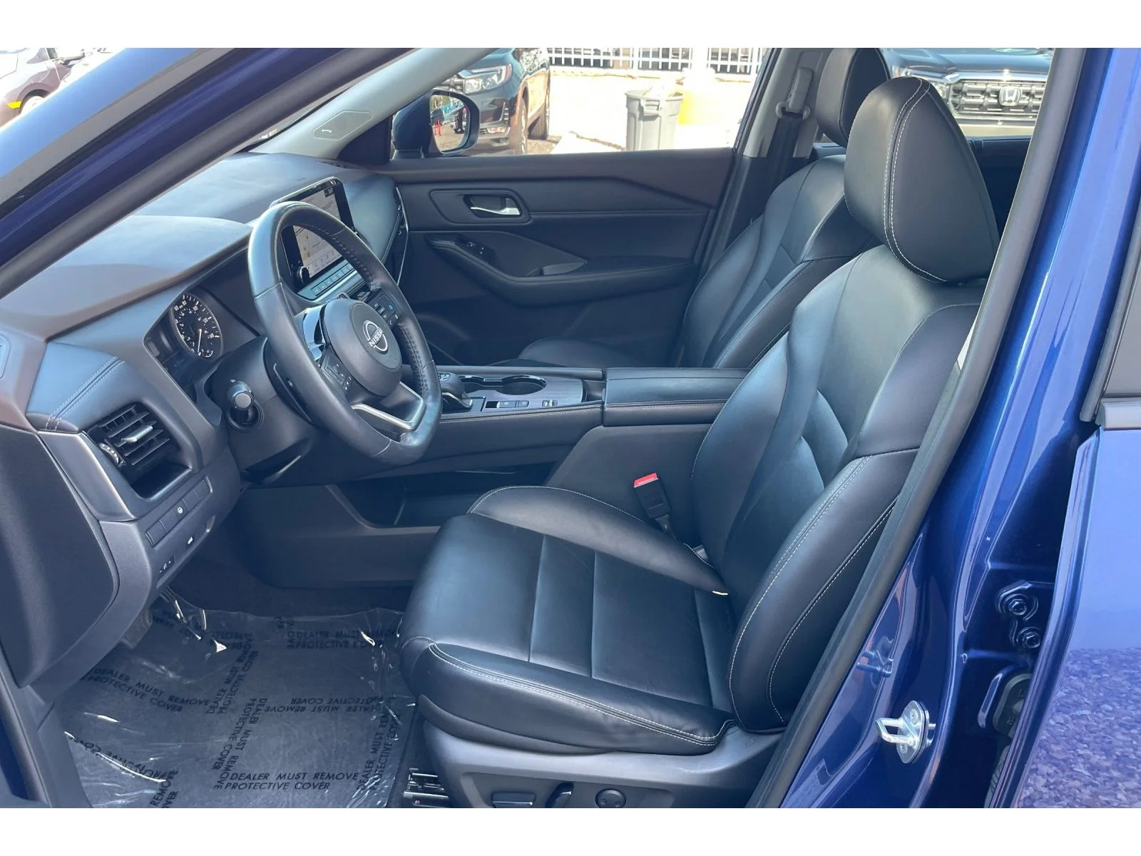 Used 2023 Caspian Blue Metallic Nissan SL image 10