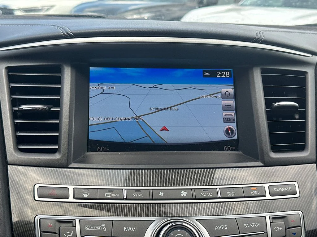 Used 2020 Gray INFINITI LUXE image 25