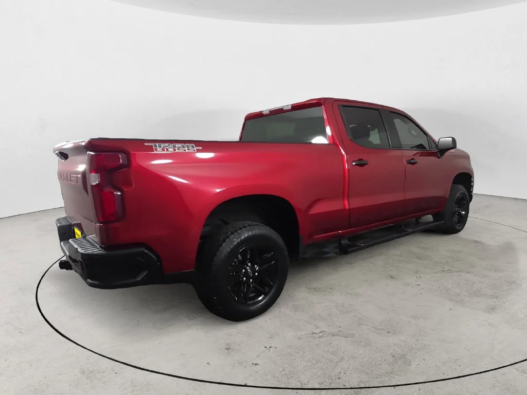 Used 2021 Red Chevrolet LT Trail Boss image 8