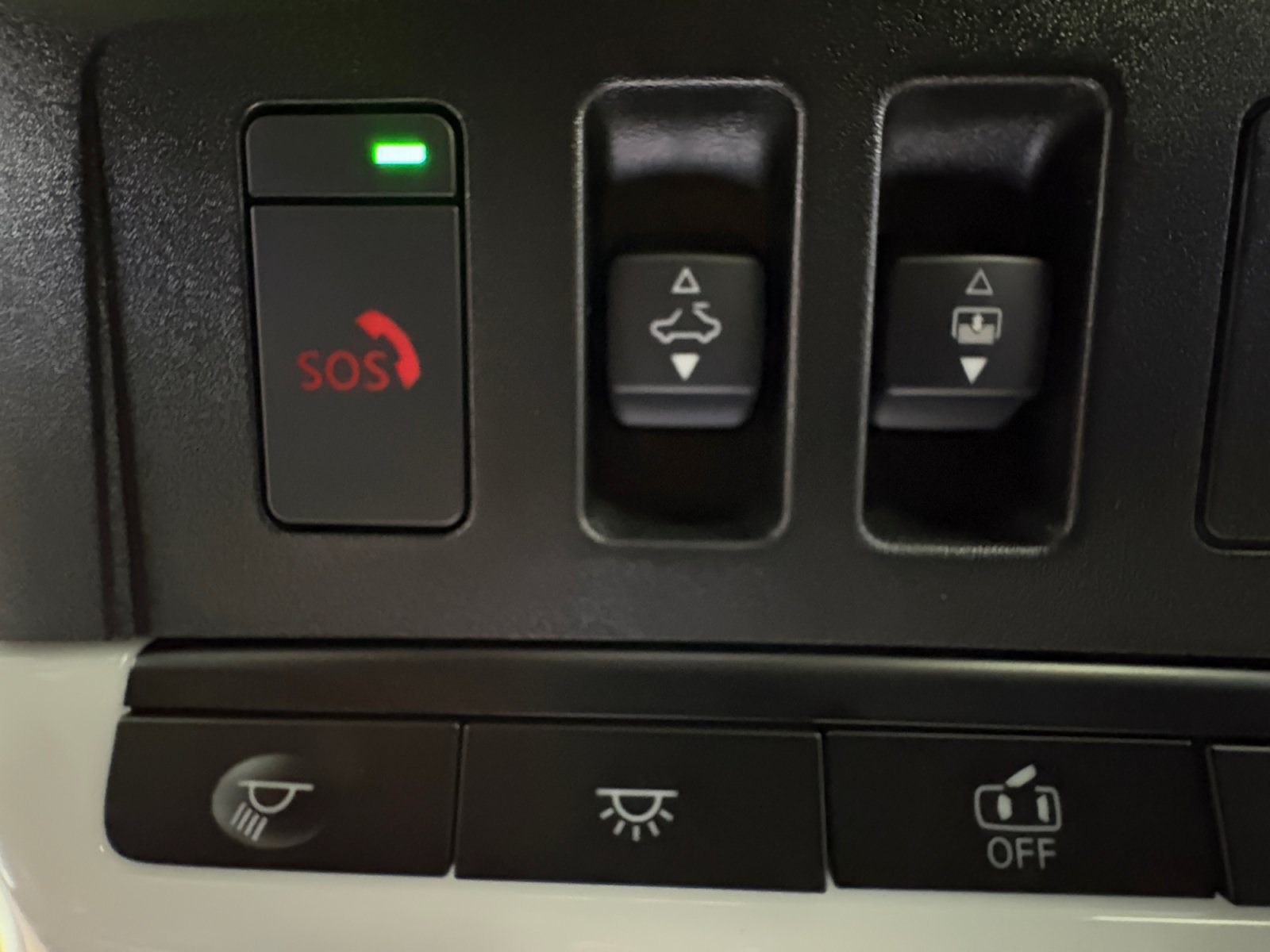 New 2026 Gun Metallic Nissan Platinum image 35