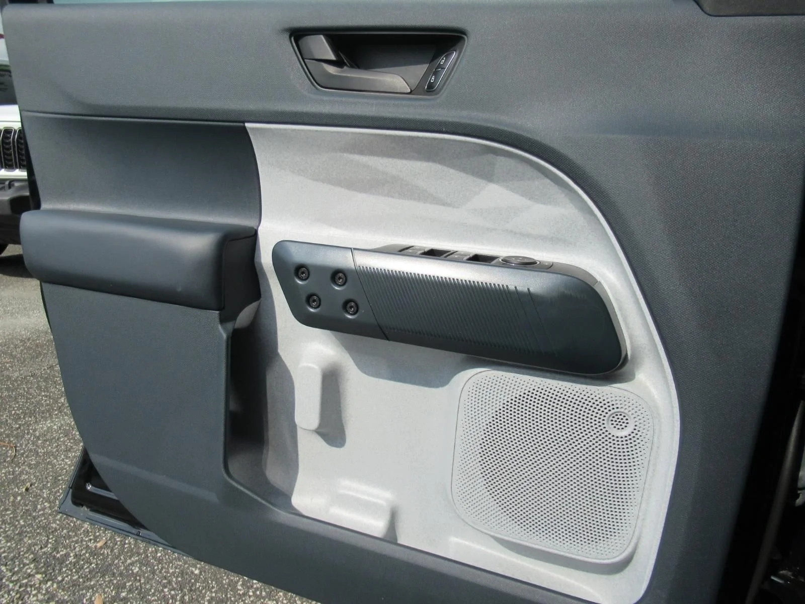 Used 2024 Black Ford XLT image 22