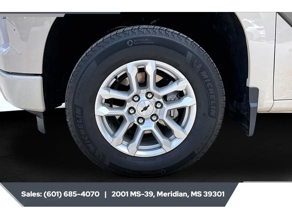 Used 2026 WHITE SANDS Chevrolet RST image 7