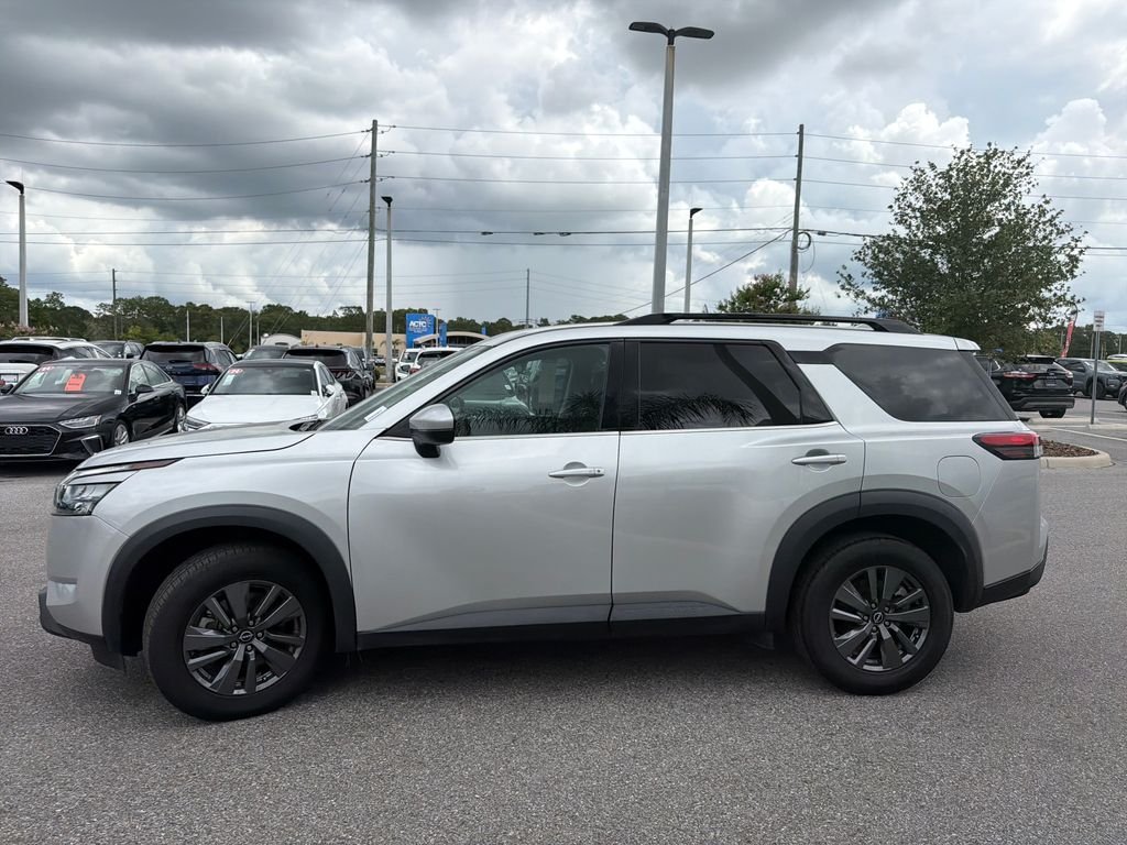 Used 2024 Silver Nissan SV image 4