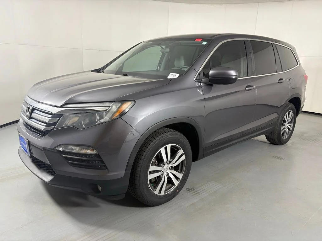 Used 2017 Silver Honda EX image 4
