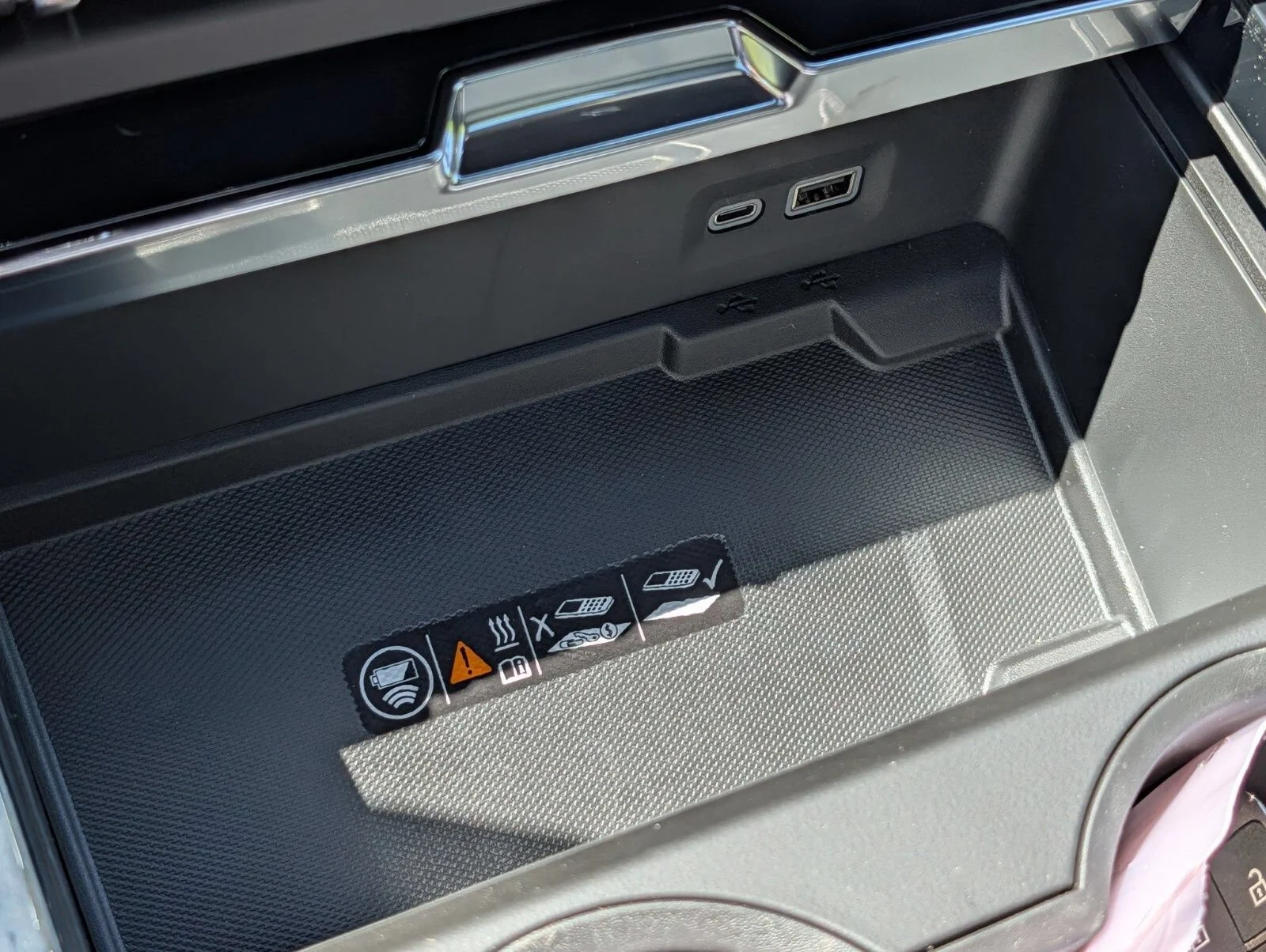 2026 GMC Yukon Denali - Photo 13