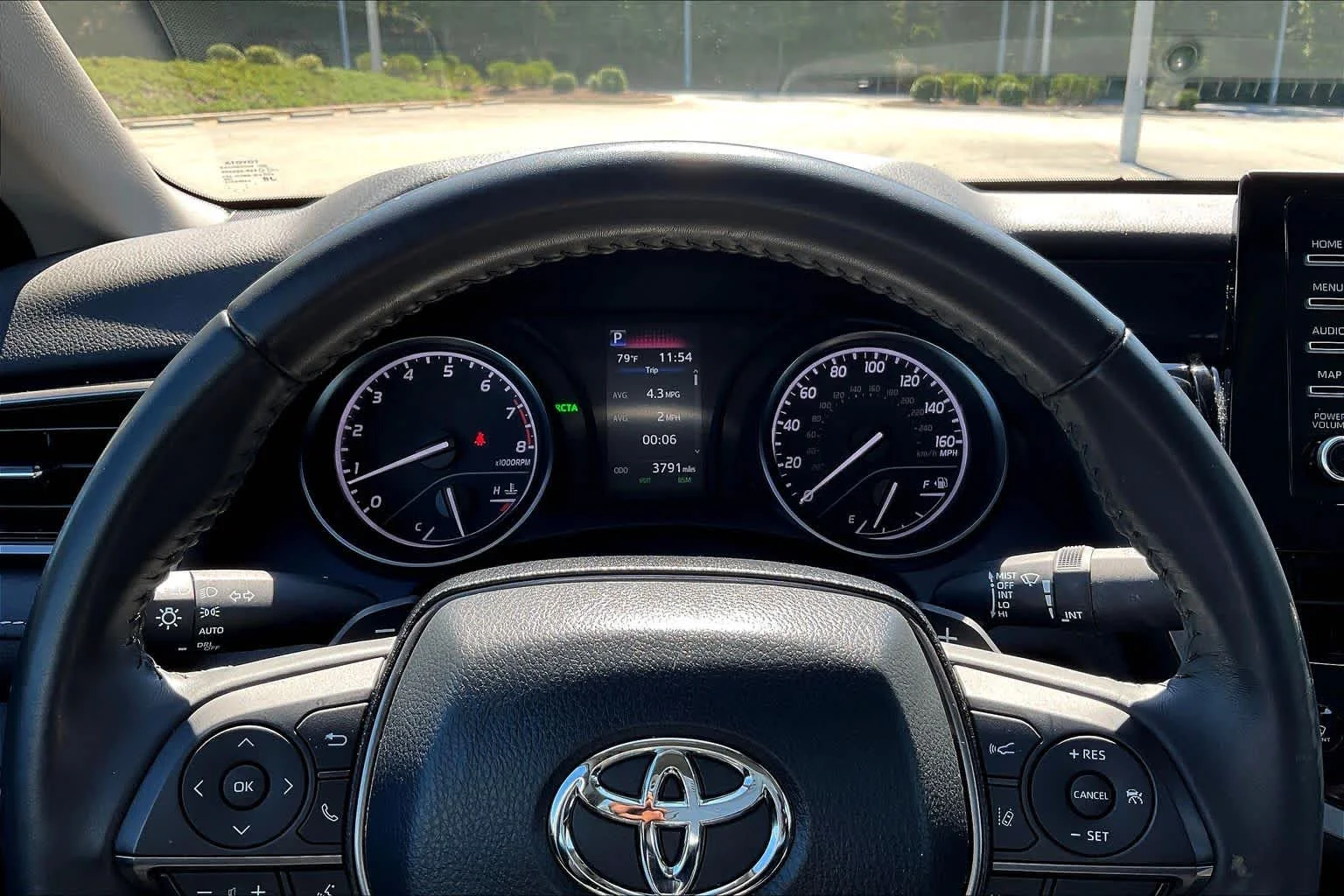 Used 2024 Ice Cap Toyota SE image 25