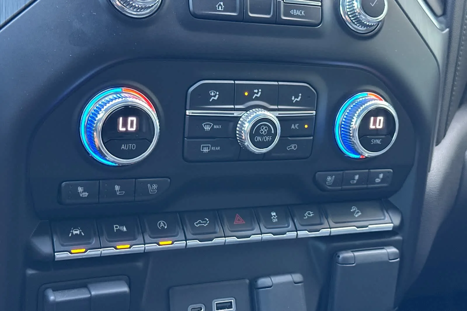 Certified Used 2020 White Frost Tricoat GMC Denali image 20