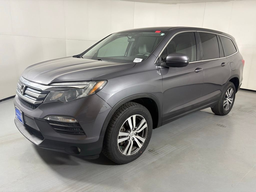 Used 2017 Silver Honda EX image 4