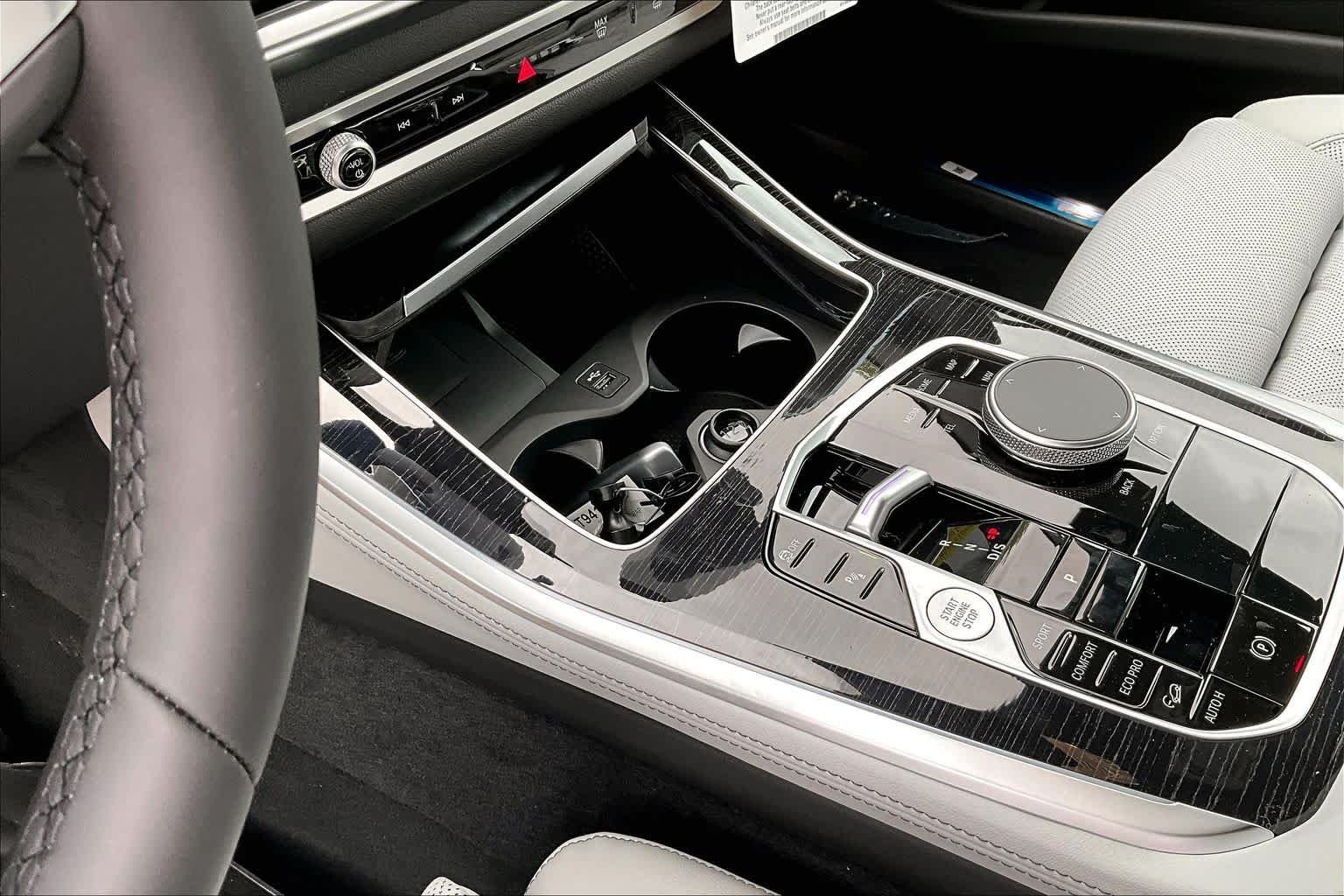 New 2026 Skyscraper Grey Metallic BMW xDrive40i image 8