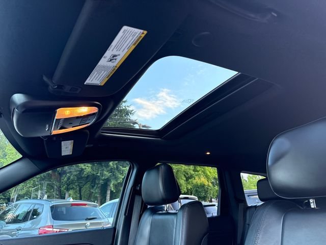 Used 2021 Billet Silver Metallic Clearcoat Jeep Laredo X image 27