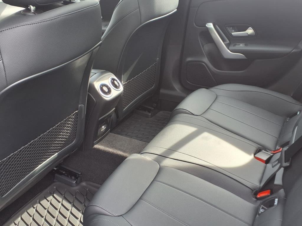 Used 2026 BLACK Mercedes-Benz CLA 250 image 11