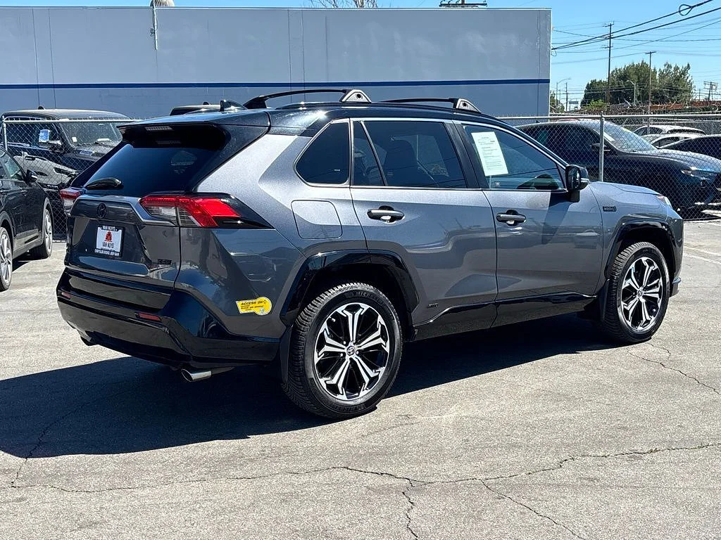 Used 2022 Magnetic Gray Metallic w/Midnight Black Metallic Roof Toyota XSE image 3