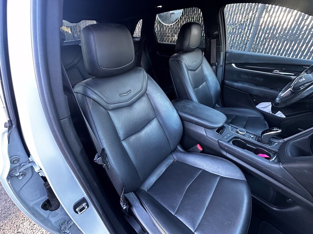 Used 2020 Crystal White Cadillac Premium Luxury image 20