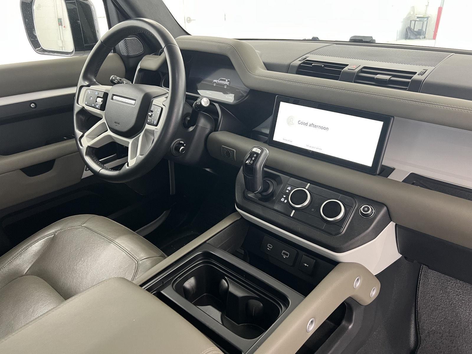 2024 Land Rover Defender S - Photo 30