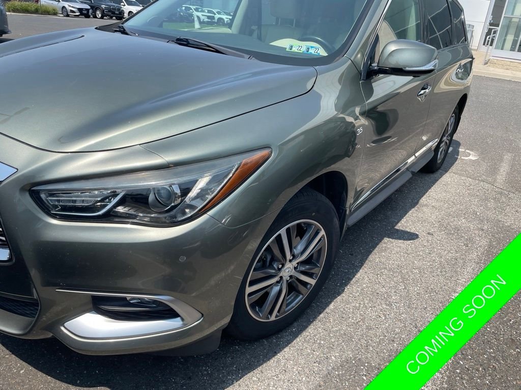 Used 2016 Jade Green INFINITI Base image 1