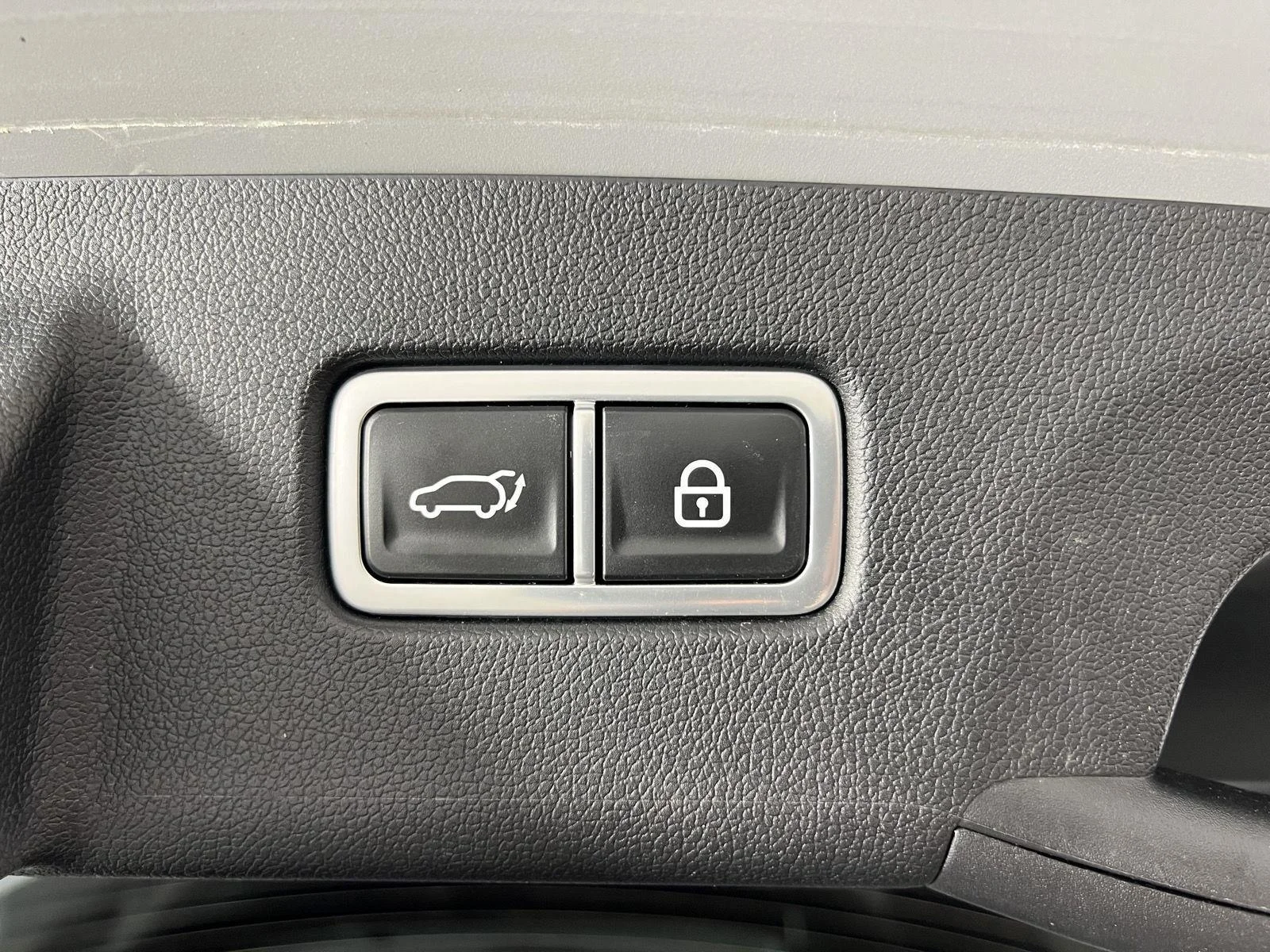 Used 2023 Wolf Gray Kia X-Line SX Prestige image 24