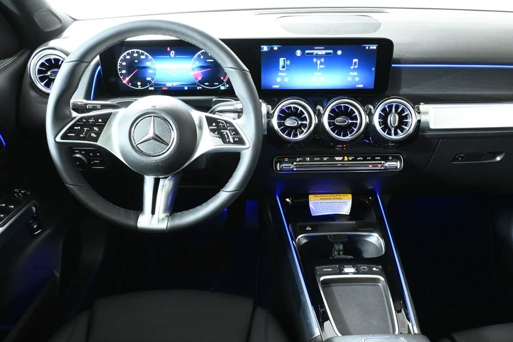 Used 2026 Gray Mercedes-Benz GLB 250 image 7