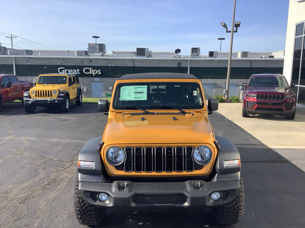 New 2026 Goldilocks Exterior Paint Jeep Sport image 2