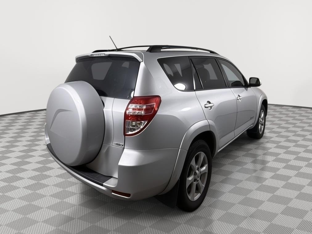 Used 2012 Classic Silver Metallic Toyota Limited image 19