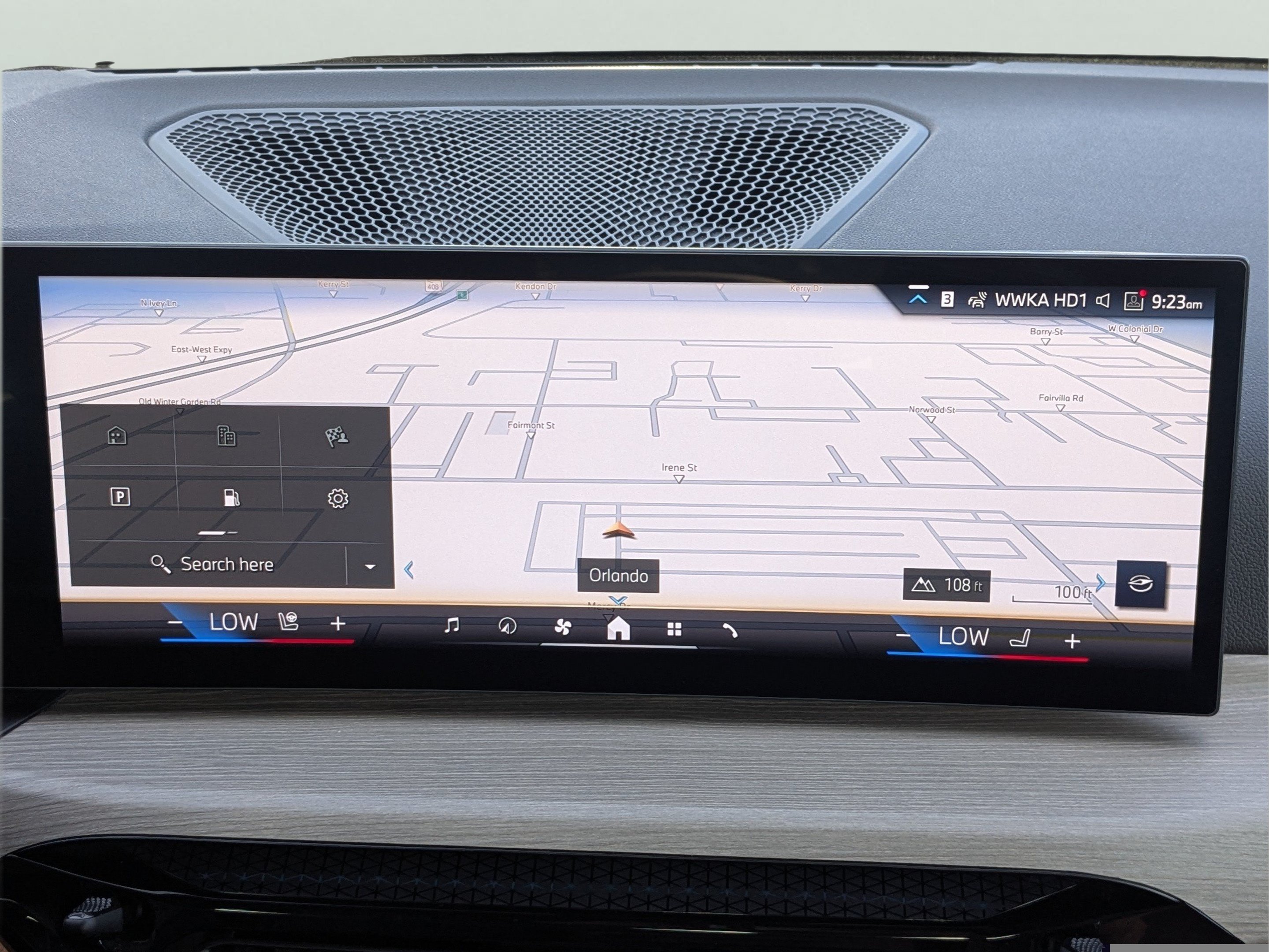 2025 BMW 3 Series 330i - Photo 25