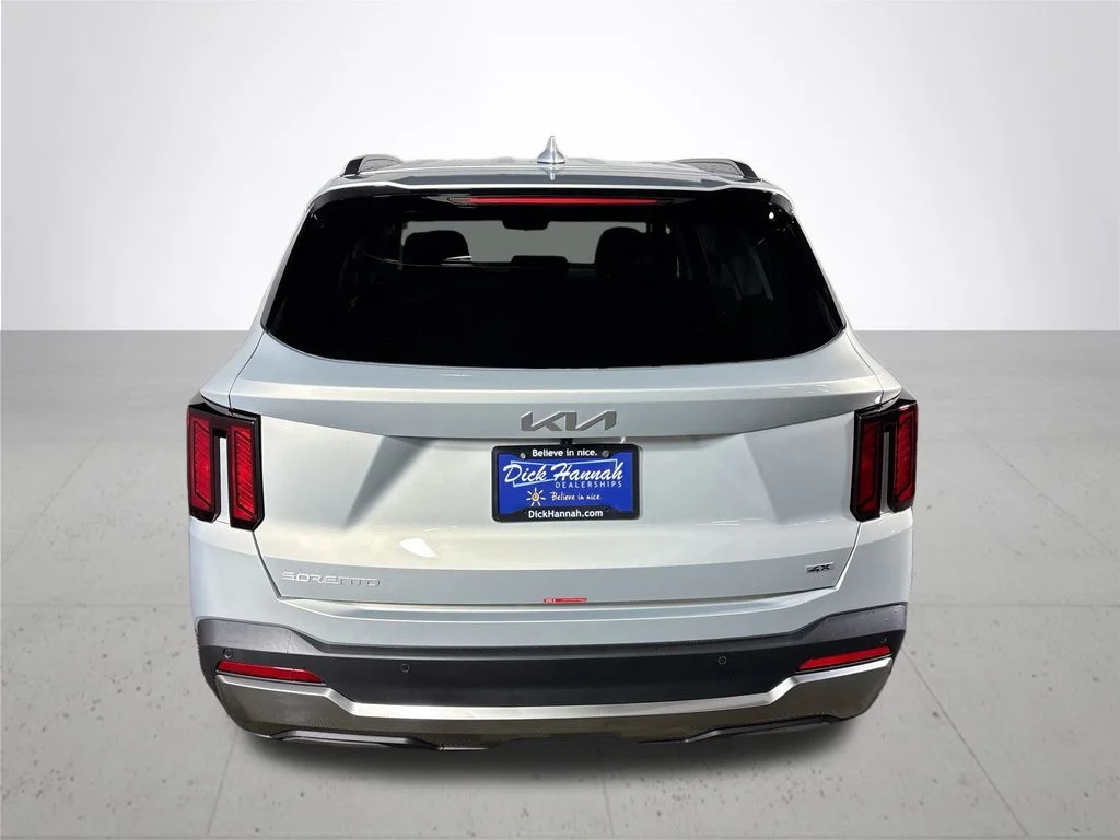 New 2026 Ivory Silver Kia S image 7