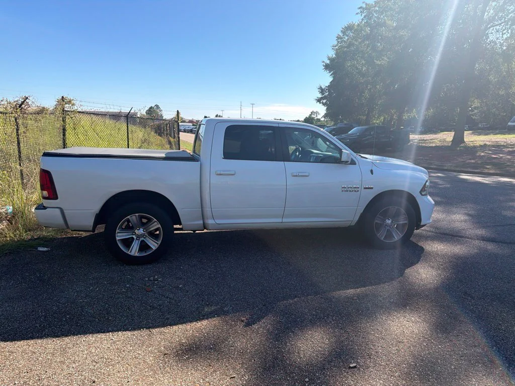 Used 2016 White Ram Sport image 13