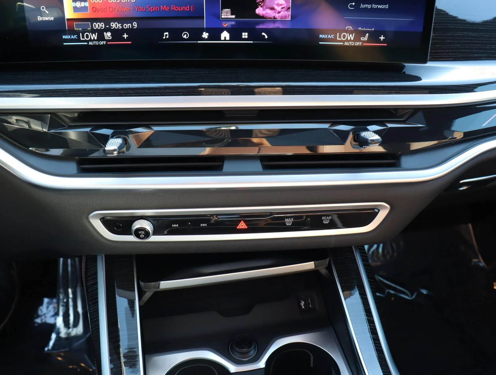 2025 BMW X7 M60i - Photo 26