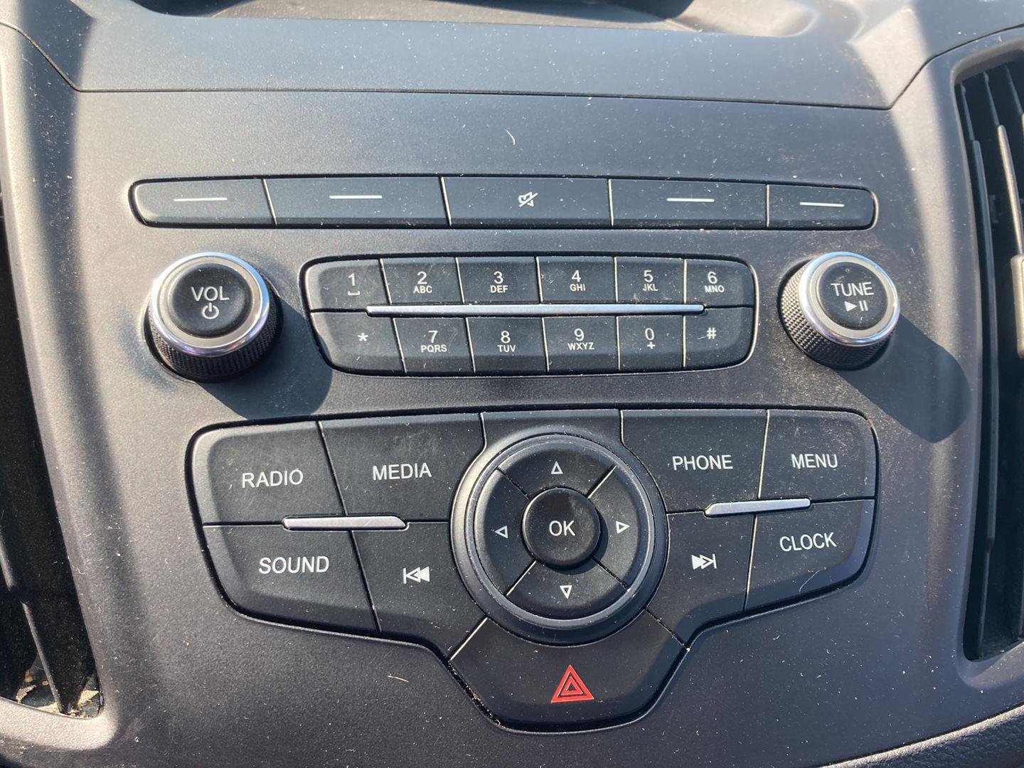 Used 2019 Oxford White Ford S image 18
