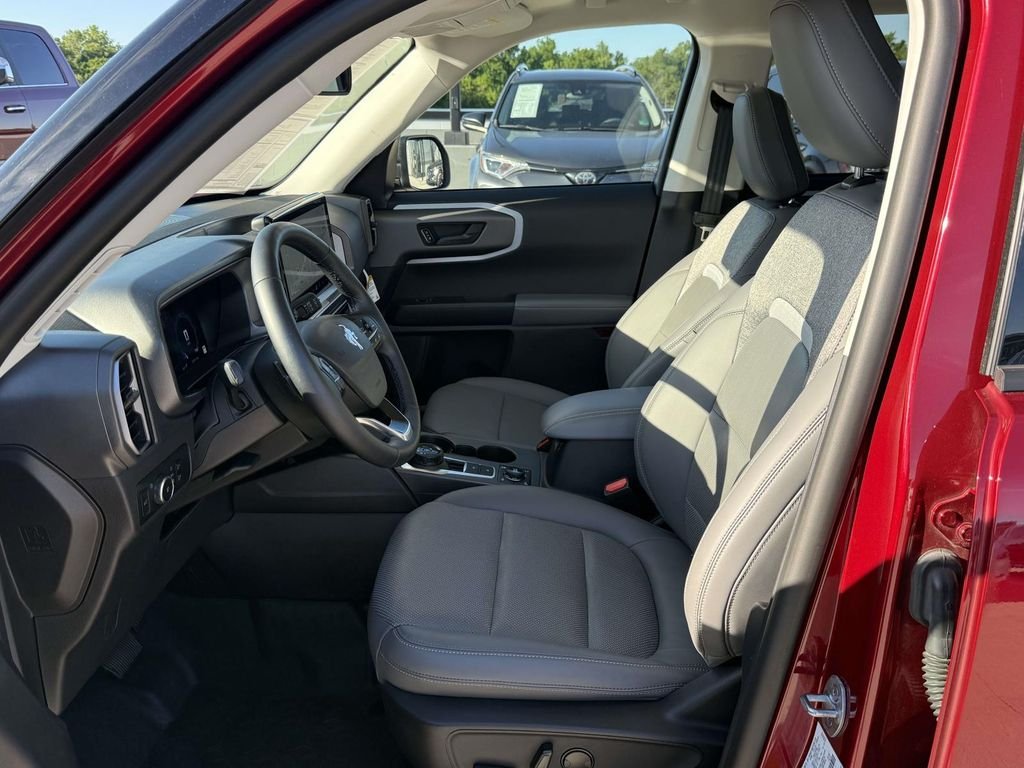 Used 2025 Red Ford Badlands image 14