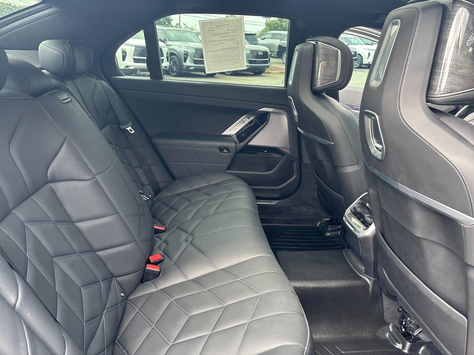 Used 2024 Black Sapphire Metallic BMW 740i image 36