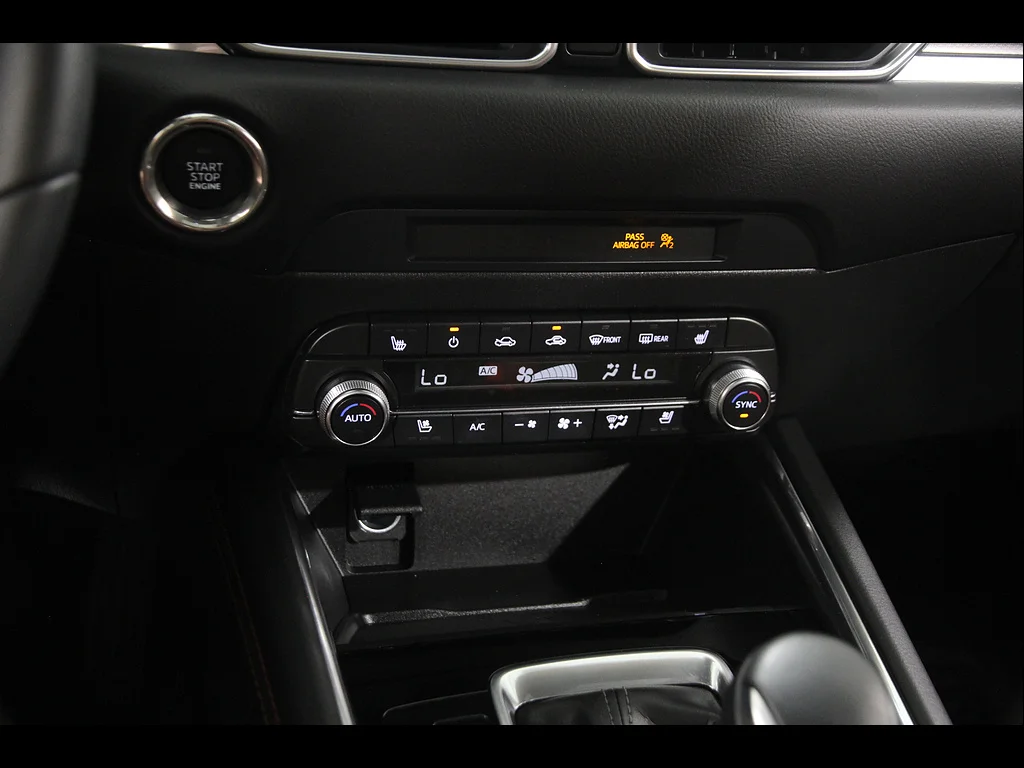 Certified Used 2024 Rhodium White Metallic Mazda 2.5 Carbon Turbo image 13