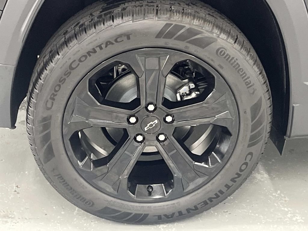 2027 Chevrolet Equinox LT - Photo 9