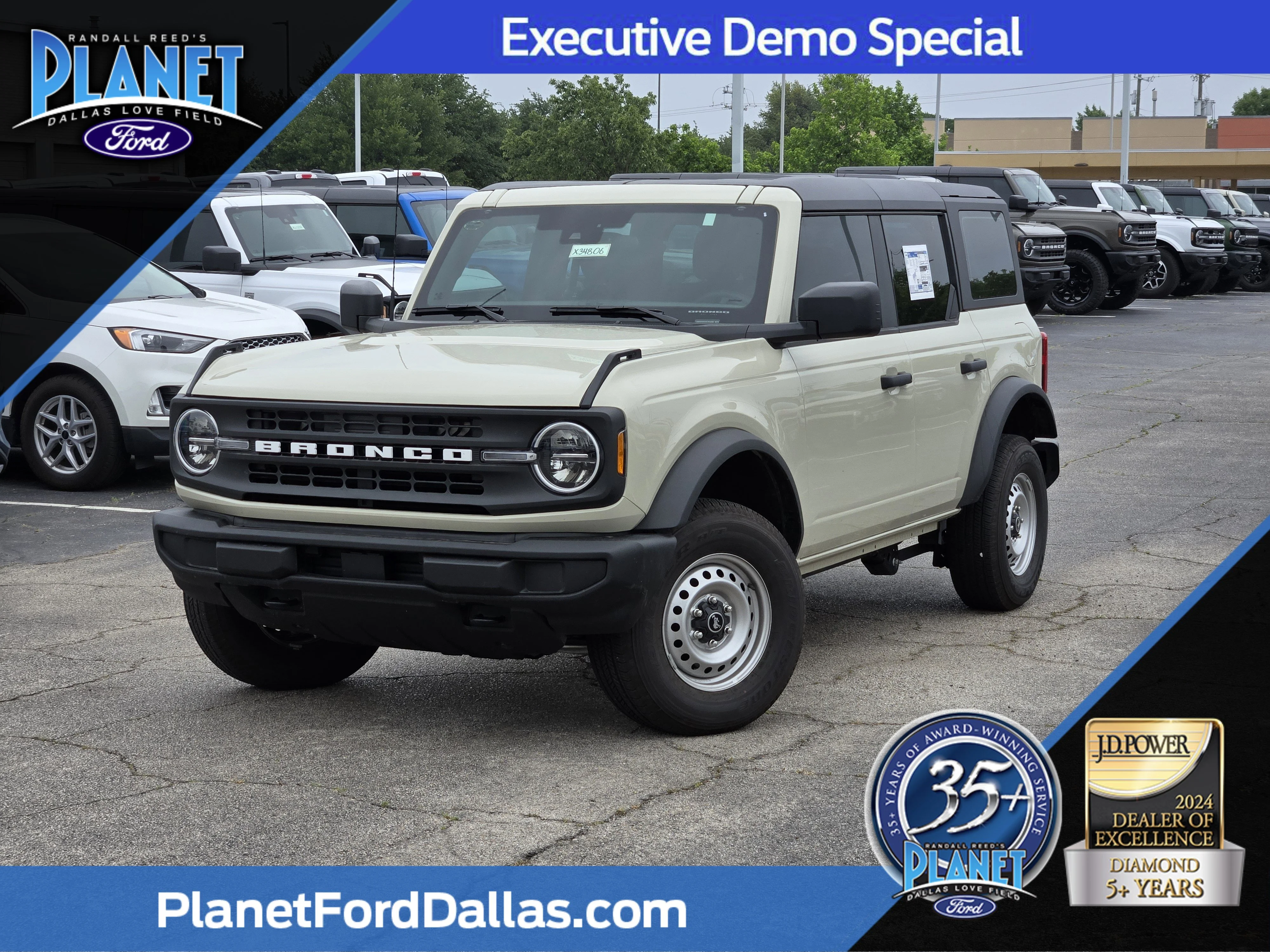 2025 Ford Bronco Base 4x4's photo
