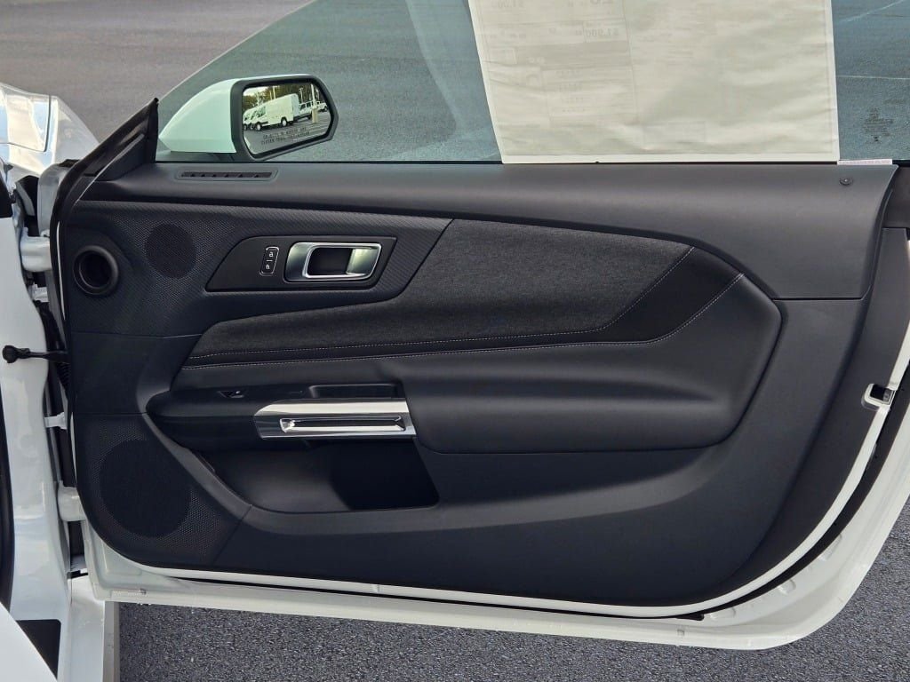 2026 Ford Mustang EcoBoost Fastback - Photo 5