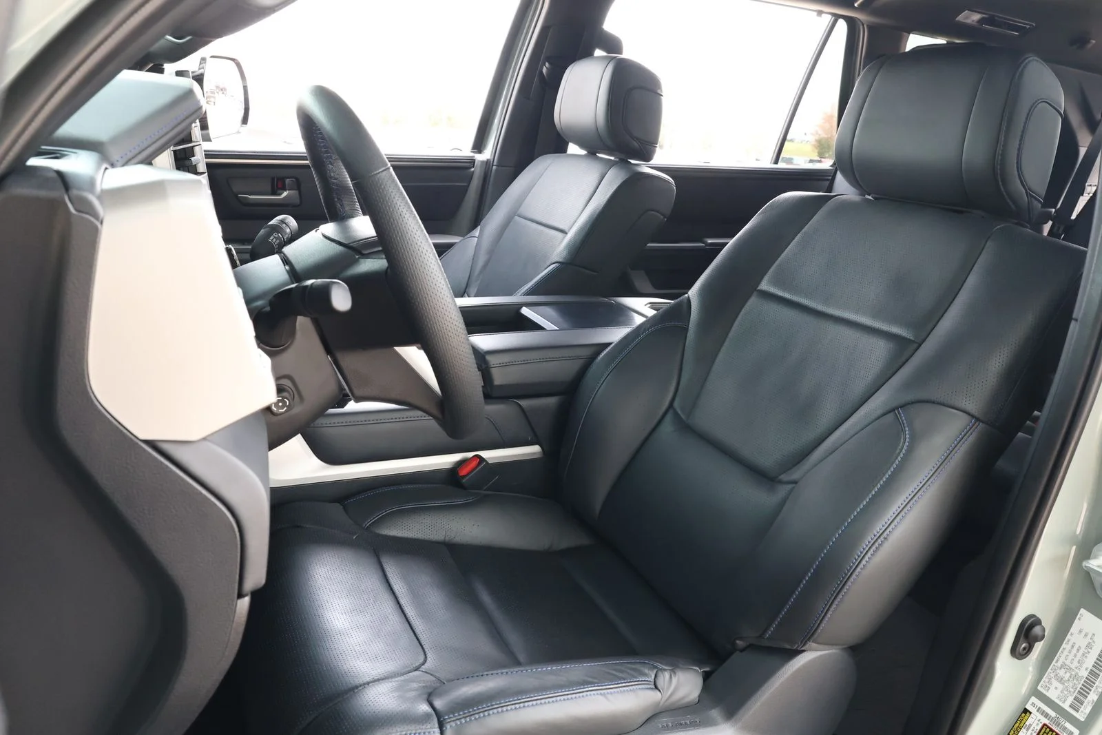 Used 2026  Toyota Platinum image 33