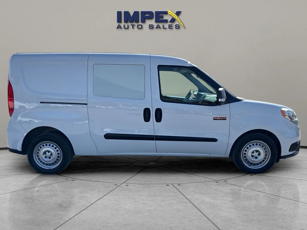 Used 2022 White Ram Base image 6