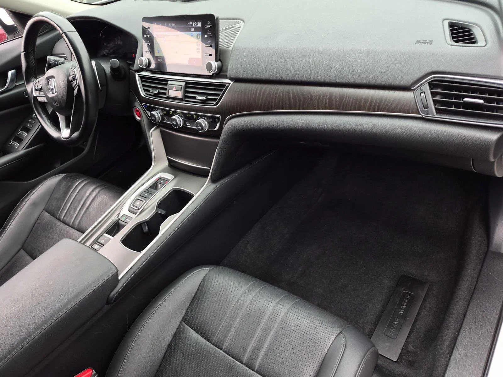 Used 2021 Platinum White Pearl Honda Touring image 39
