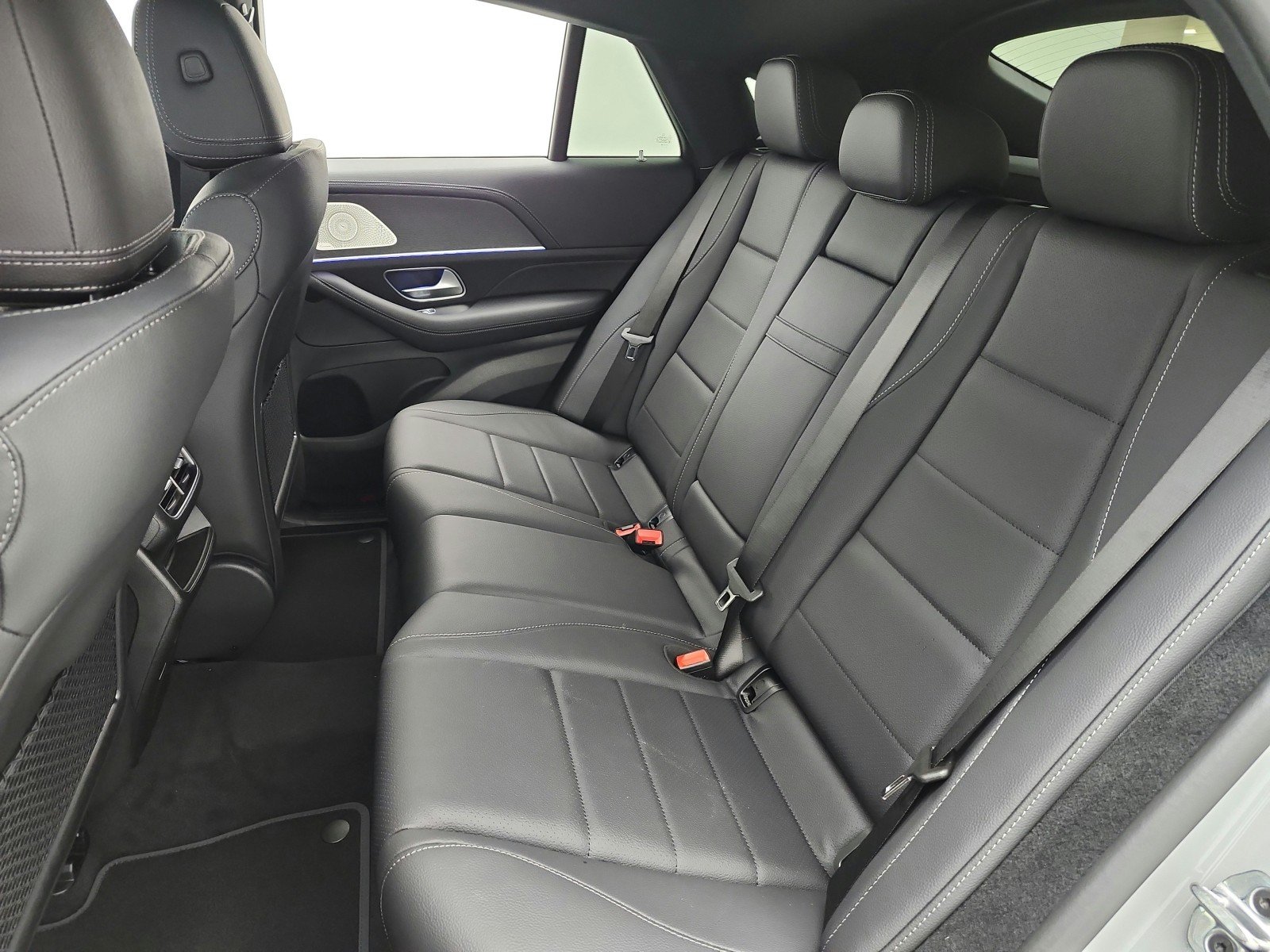 New 2026 MANUFAKTUR Alpine Grey Mercedes-Benz GLE 450 4MATIC® Coupe image 11