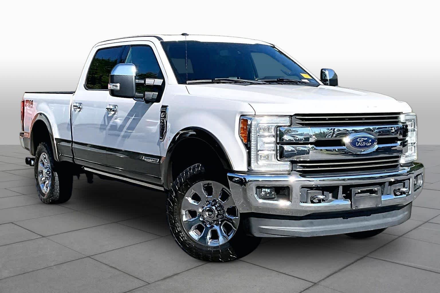 Used 2017 White Platinum Metallic Tri-Coat/Caribou Ford King Ranch image 2