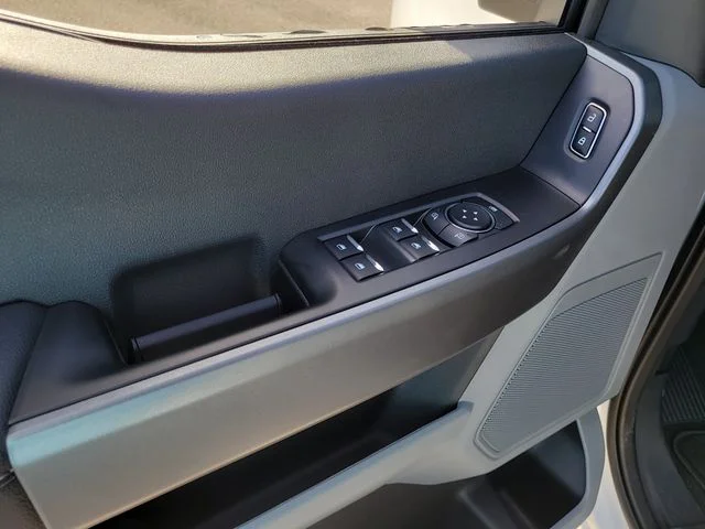 New 2026 Oxford White Ford XLT image 19