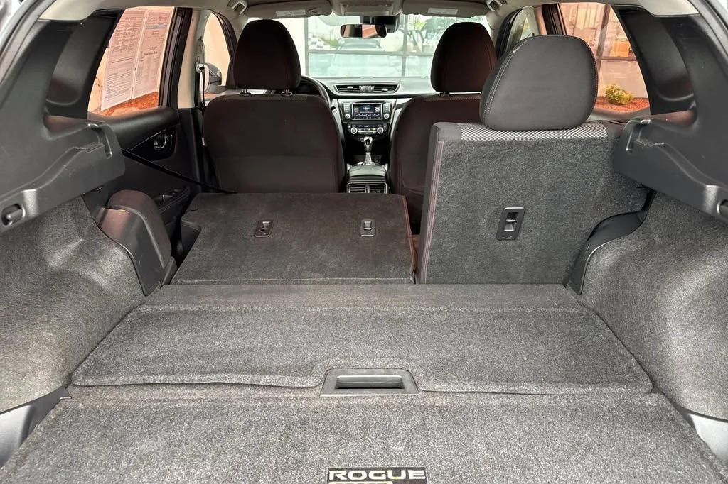 2020 Nissan Rogue Sport SV - Photo 15