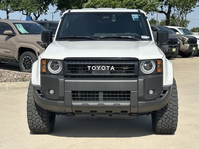 Used 2025 White Toyota 1958 image 7