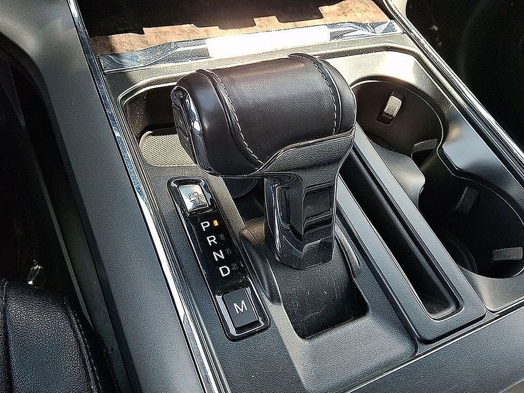 Used 2022 Black Metallic Ford Lariat image 17