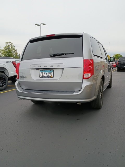 Used 2017 Silver Dodge SE Plus image 2