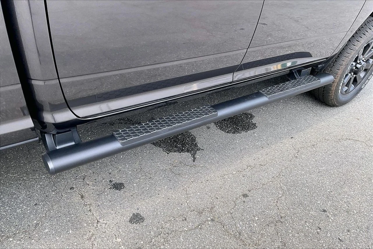 New 2026 Granite Crystal Metallic Clearcoat RAM  image 9
