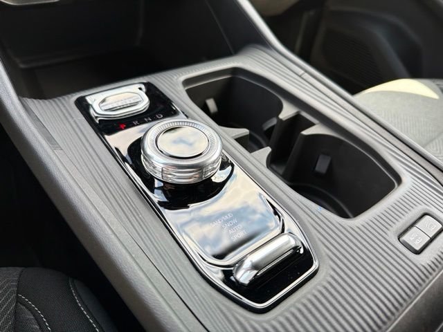 New 2026 Sting-Gray Clear-Coat Exterior Paint Jeep Laredo image 18