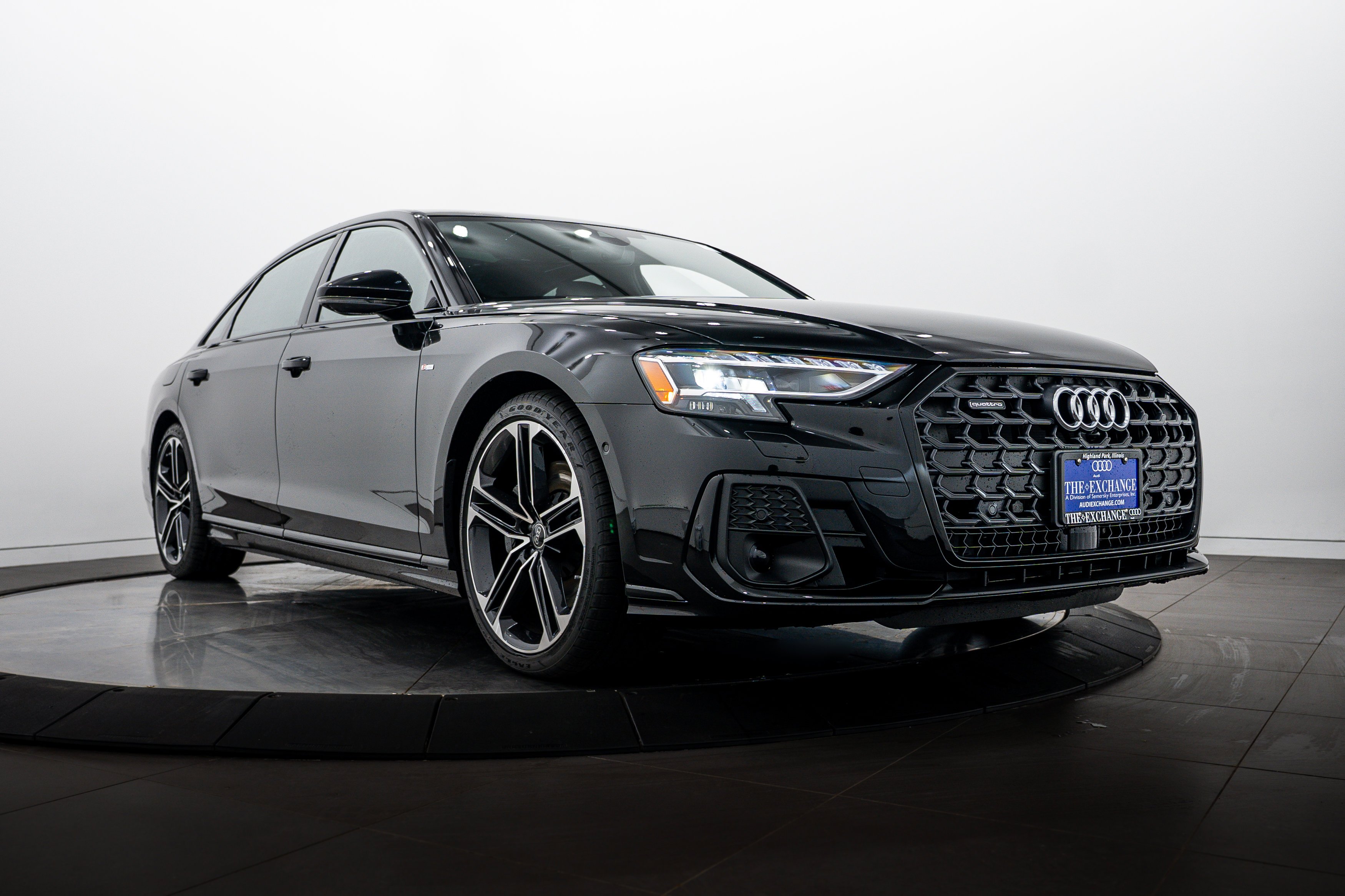 2026 Audi A8 55 TFSI L quattro Tiptronic's photo