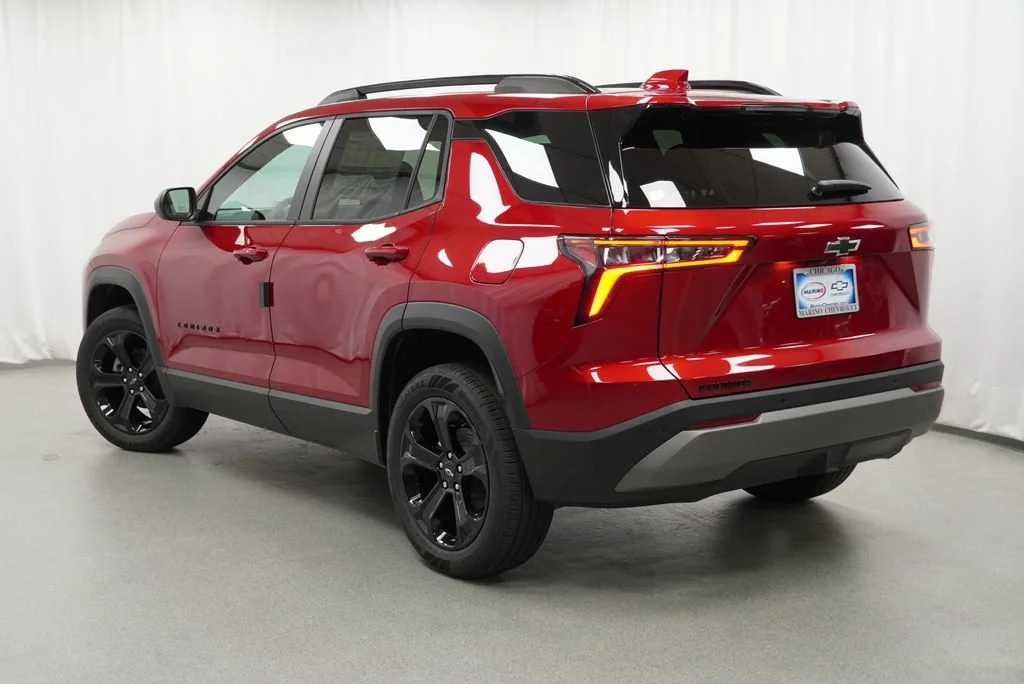 2027 Chevrolet Equinox LT - Photo 5