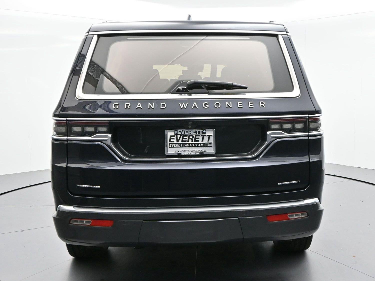 Used 2022 Blue Jeep Series III image 6